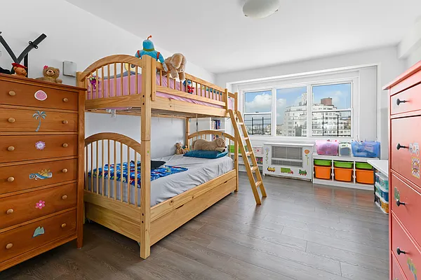 Sold by Douglas Elliman | media 14