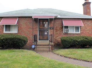 2230 Hinde Rd, Toledo, OH 43607