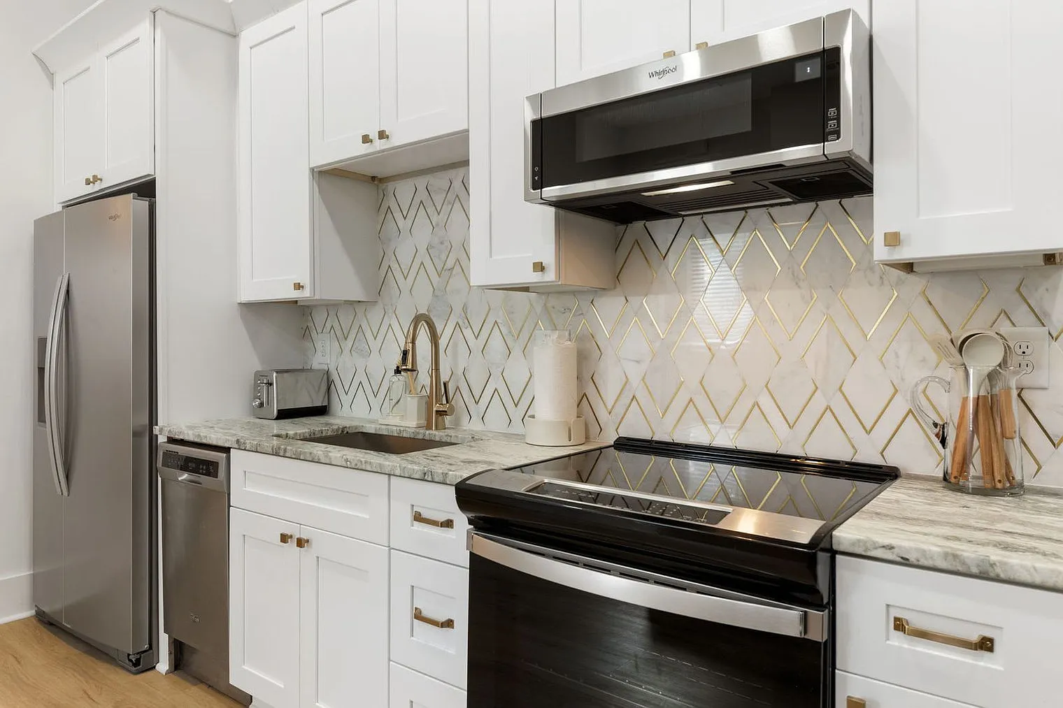 Studio, 1.0 bath, 592 sqft, $3,366 — Photo 4