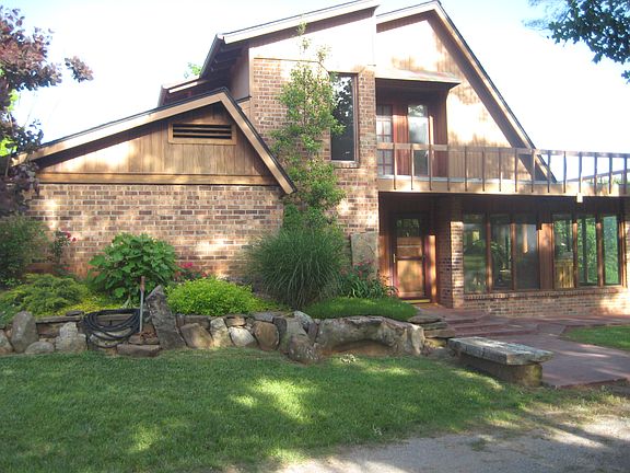 2nd image of 2823 Morning Glory Dr