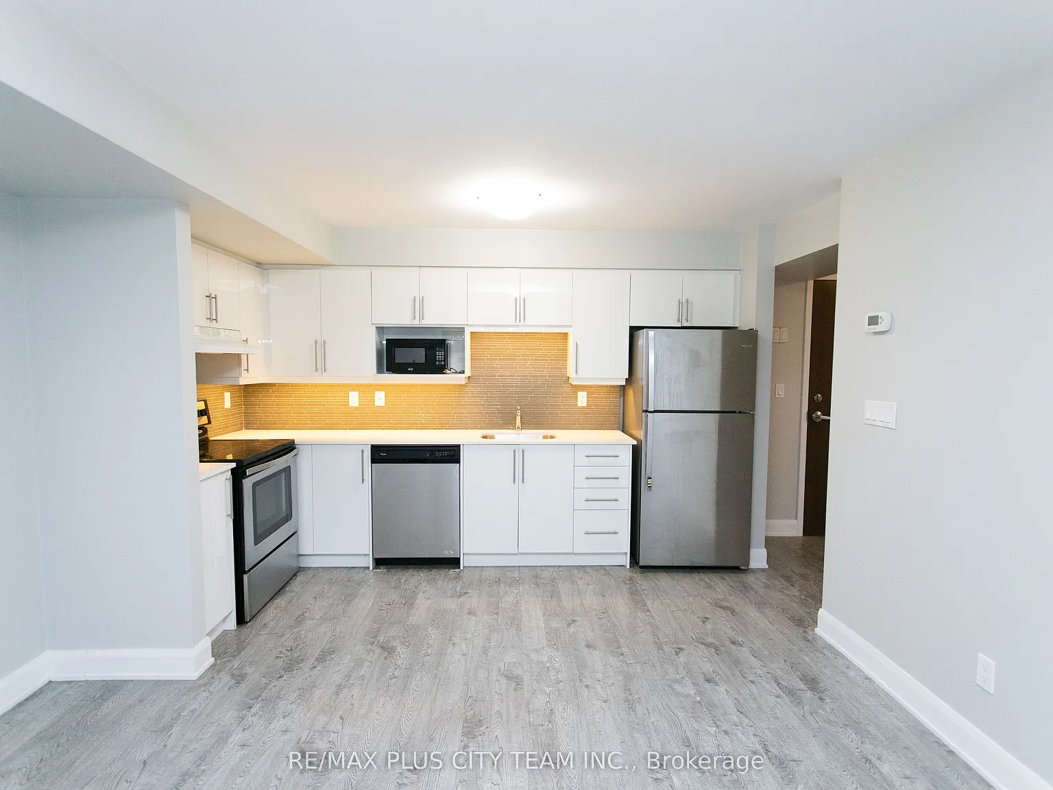 2 bed, $2,300 — Photo 3