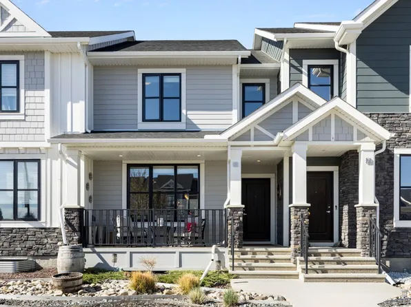 5 Darcy Blvd, Okotoks, AB T1S 5S6