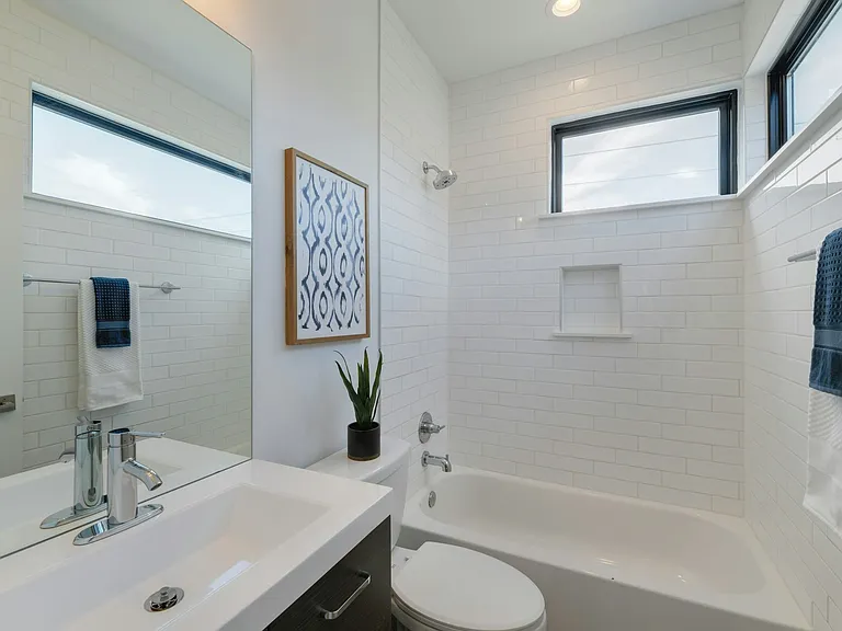 1205 Deloney St #A — Photo 22