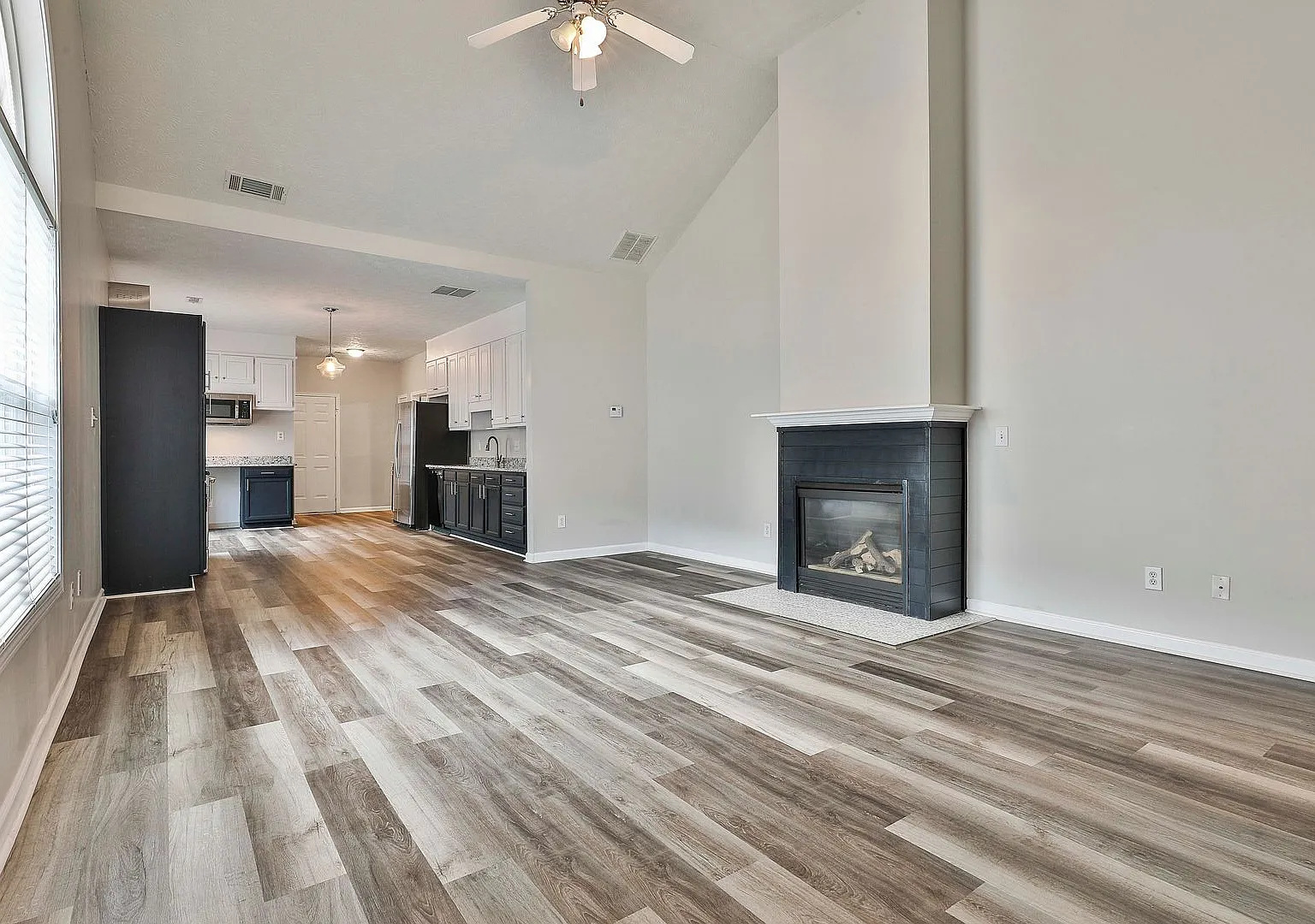 Quiet, clean, and updated House in 55+ Community — Photo 4