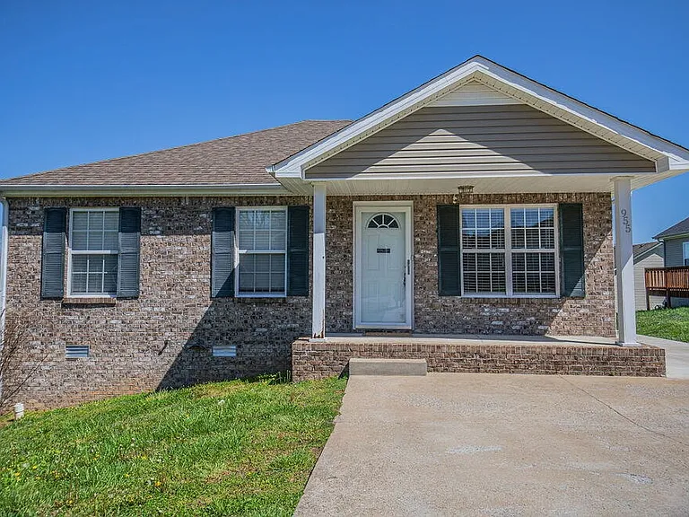 955 Russet Dr — Photo 26