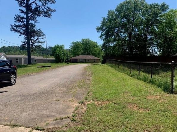 9202 Rogers Ave, Fort Smith, AR 72903