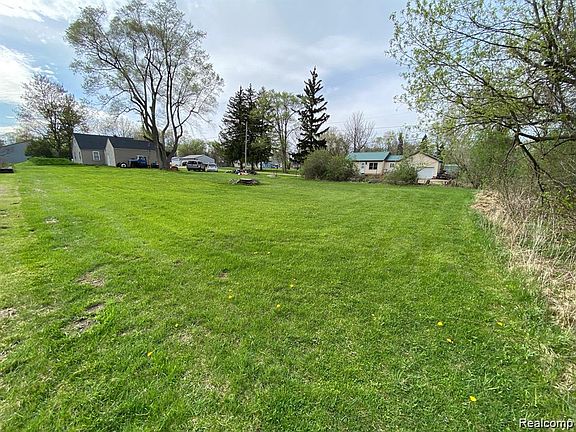 3rd image of 3399 McKinley St