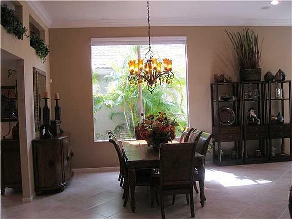 3rd image of 10940 Northgreen Dr