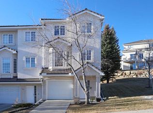 42 Hamptons Line NW, Calgary, AB T3A 5V9