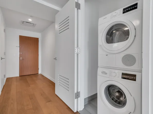 99 Hudson Street image 13 of 49