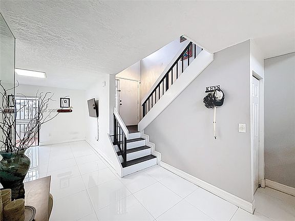 5th image of 1291 SW 124th Ct #19-B