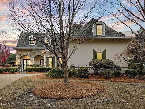 2nd image of 1301 S Moorings Drive