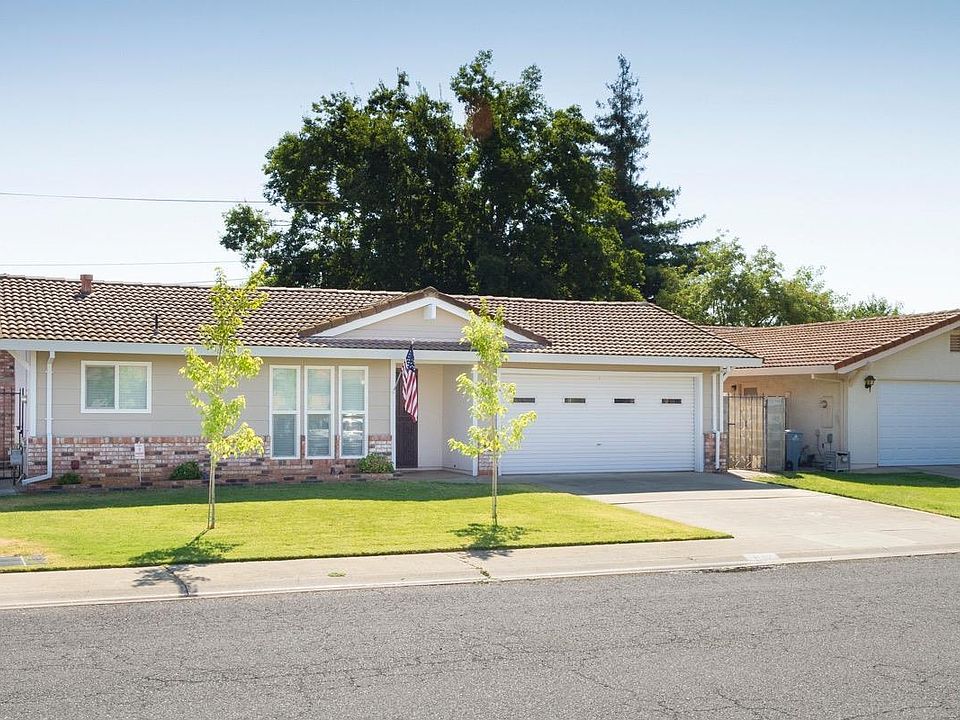 1st image of 2437 Rebecca Way