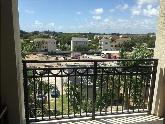 5th image of 550 Okeechobee Blvd APT 525
