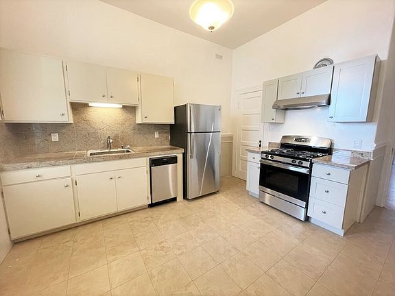 3rd image of 1275 Dolores St