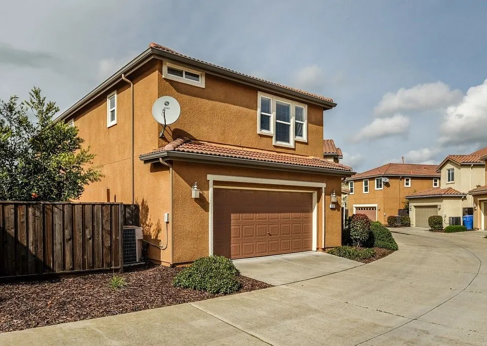 5332 Moonlit Bay Way