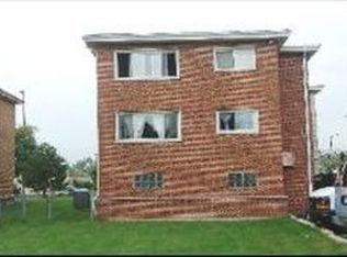 429 N Hicks Rd APT 4, Palatine, IL 60067