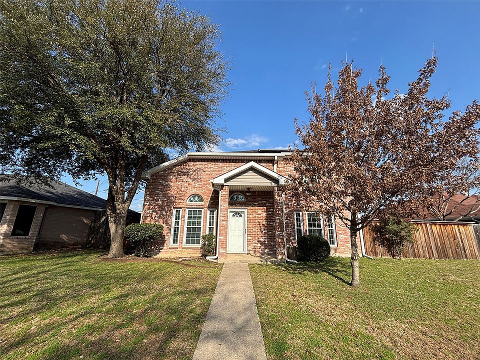 1st image of 805 Hillbrooke Dr
