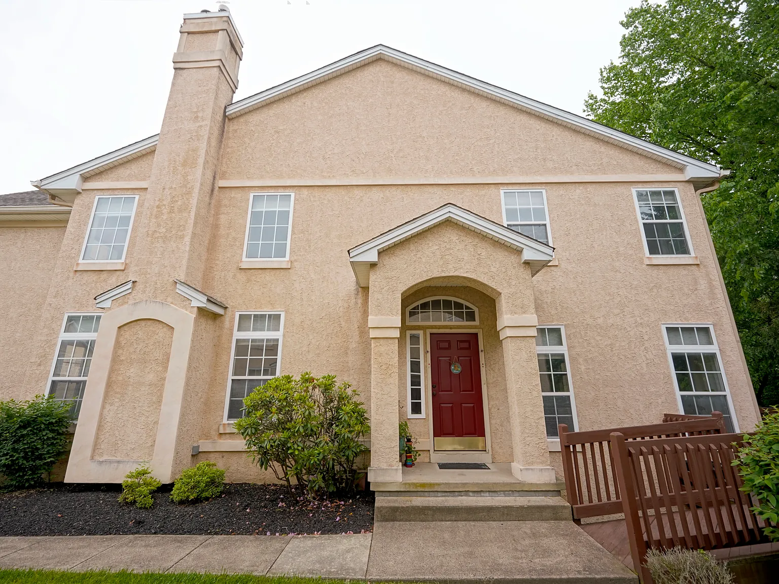 3 bed, 2276 sqft, $3,900 — Photo 1