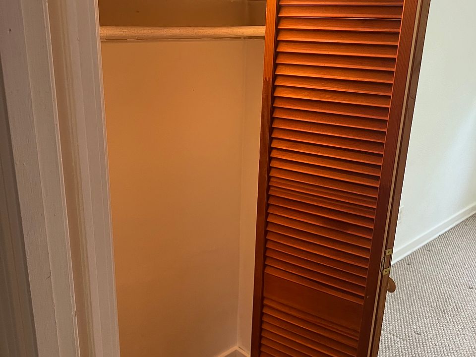 Clothes closet