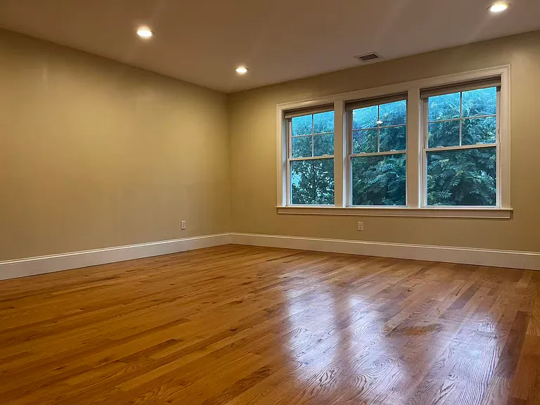 896 Chestnut St #2 — Photo 13