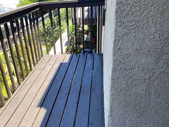 3rd image of 14700 S Berendo Ave APT 8