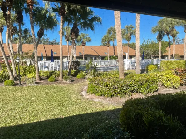 10737 Henry Ct, Naples, FL 34109