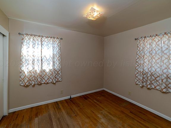 5th image of 413 N Powell St