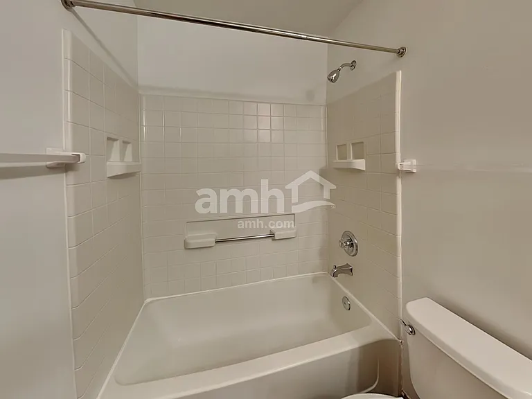 11S524 Rachael Ct — Photo 16