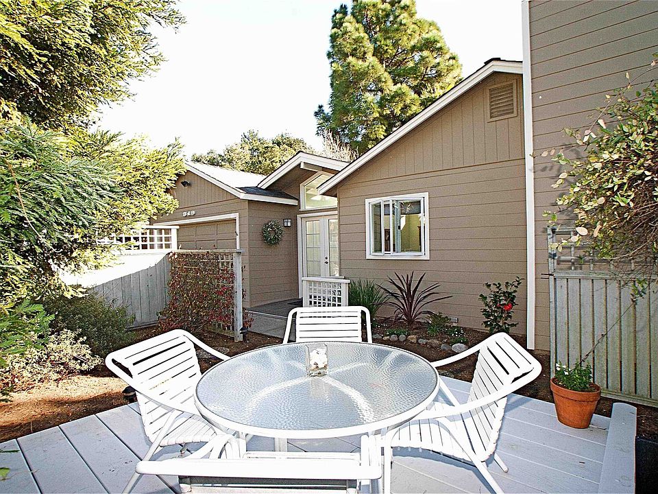 Front entry with deck