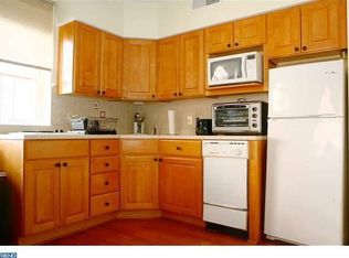 242 S 17th St, Philadelphia, PA 19103