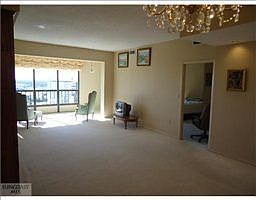4th image of 1 Beach Dr SE Unit 1507