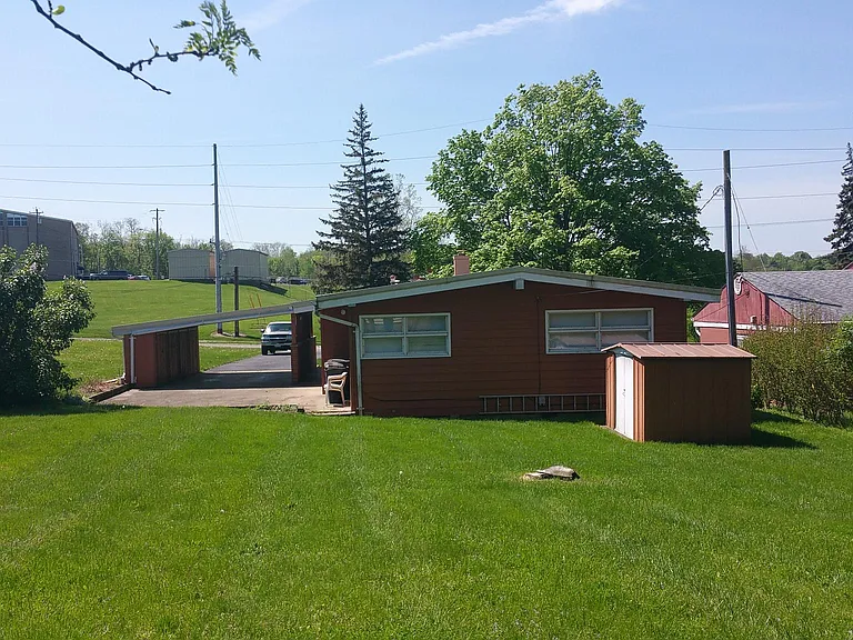 3705 Manchester Rd — Photo 2