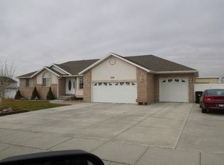2282 W 2300 N, Clinton, UT 84015
