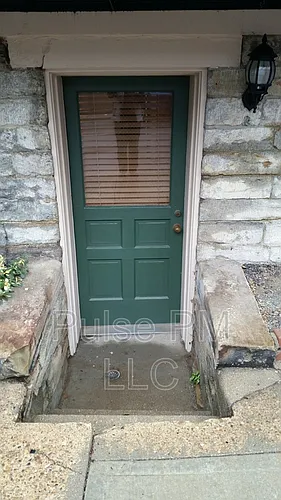 112 E 5th St #LOWER LEVEL Photo 1