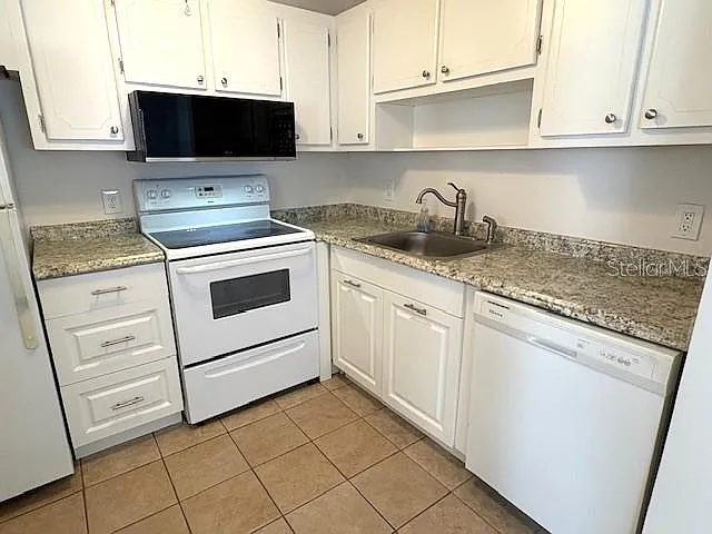 1901 Andover Way #38 — Photo 11