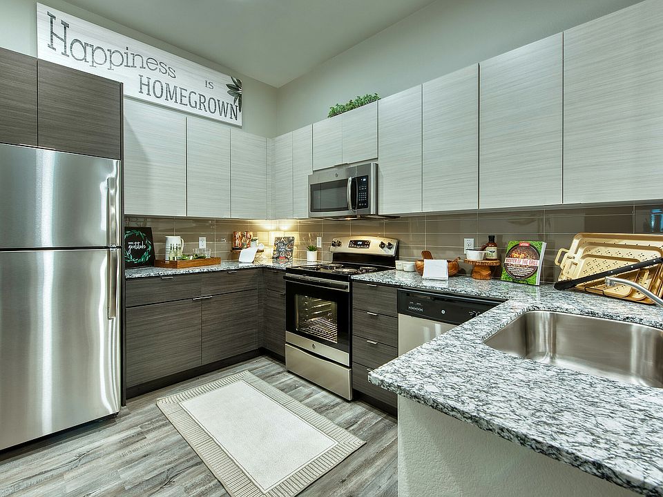 Metro 101 Kitchen