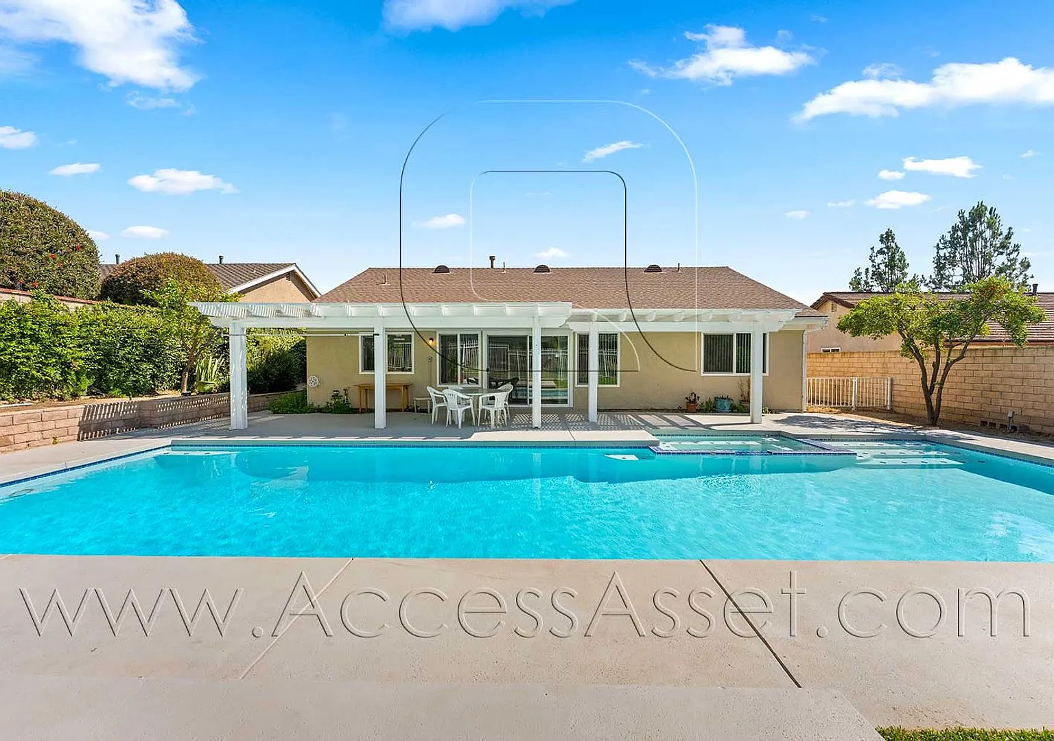Newly Remodeled Pool Home in Desirable Via Verde Area — Photo 1