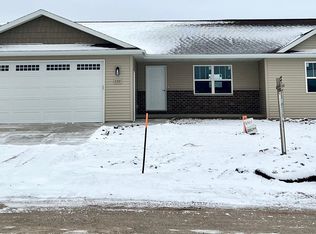 2321 Campfire Ct, Kaukauna, WI 54130