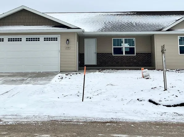 2321 Campfire Ct, Kaukauna, WI 54130