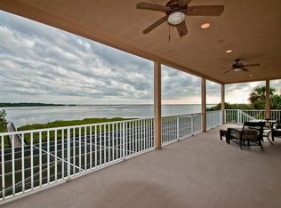 1653 Sea Breeze Dr, Tarpon Springs, FL 34689