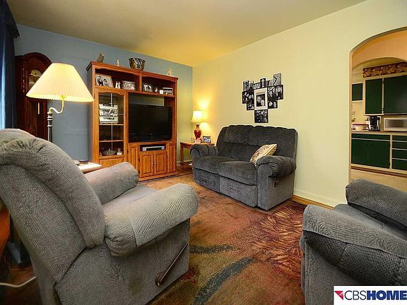 5th image of 5822 Oak St