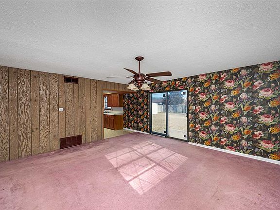 4th image of 307 NW 63rd St