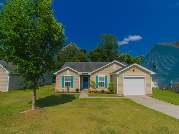 515 English Oak Cir, Moncks Corner, SC 29461