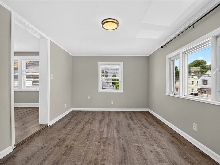 65-67 Lawn Ave #2 — Photo 17