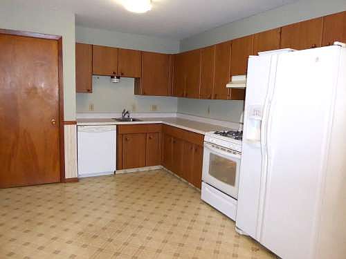 Eat-in Kitchen View 1