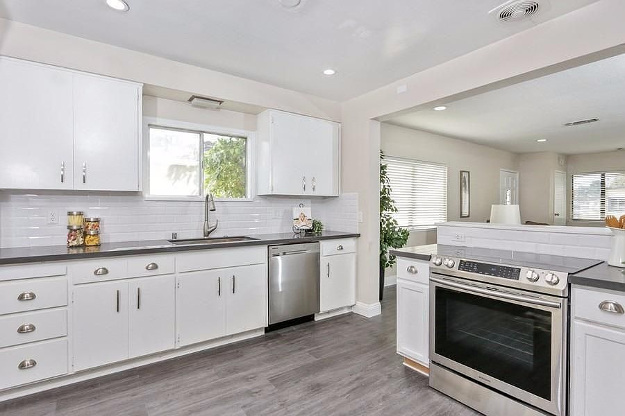 1st image of 1732 Willow Ave