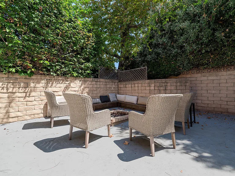 5400 Nagle Ave — Photo 38