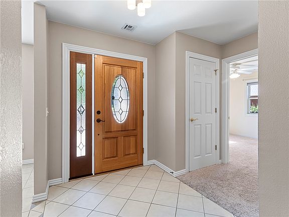 3rd image of 2 Henry Cir
