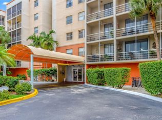 2821 N Miami Beach Blvd #6M, North Miami Beach, FL 33160